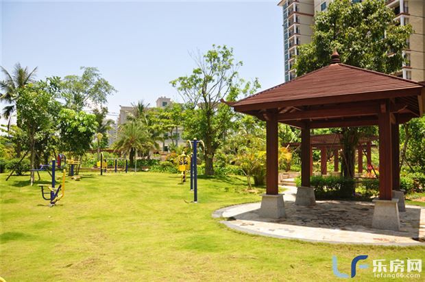 天际名城园林实景